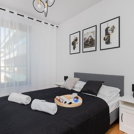 Plac Unii Apartment Gdynia By Noclegi Renters Ngoại thất bức ảnh