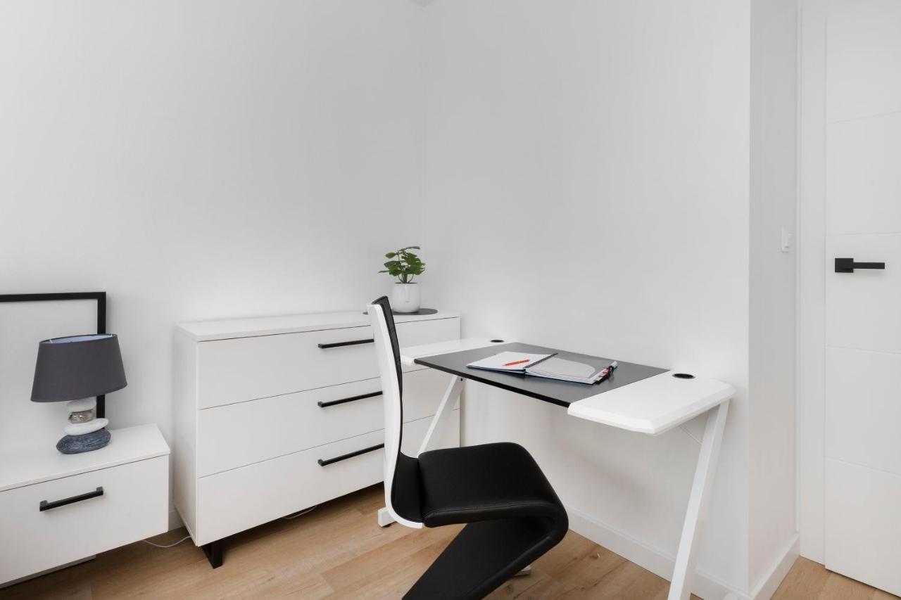 Plac Unii Apartment Gdynia By Noclegi Renters Ngoại thất bức ảnh